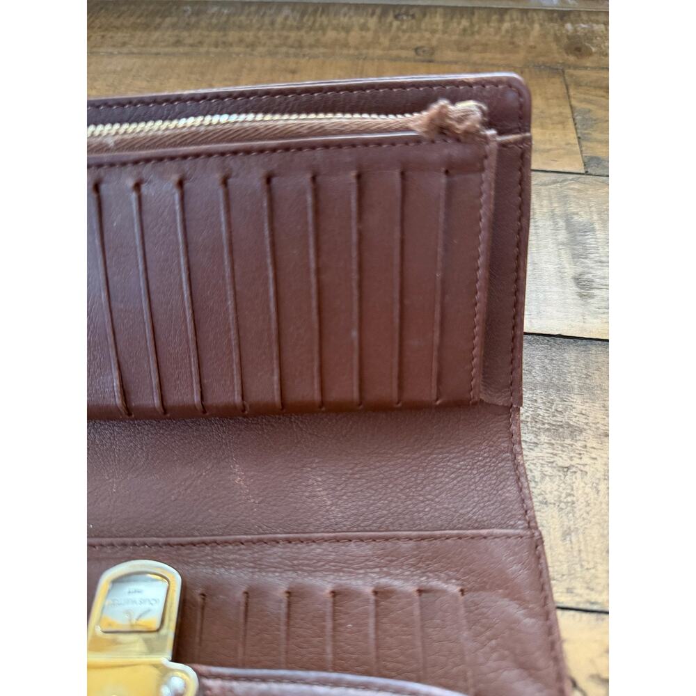 LOUIS VUITTON Mahina Portefeuille Amelia Long Wallet Dark Brown - Picture 13 of 16